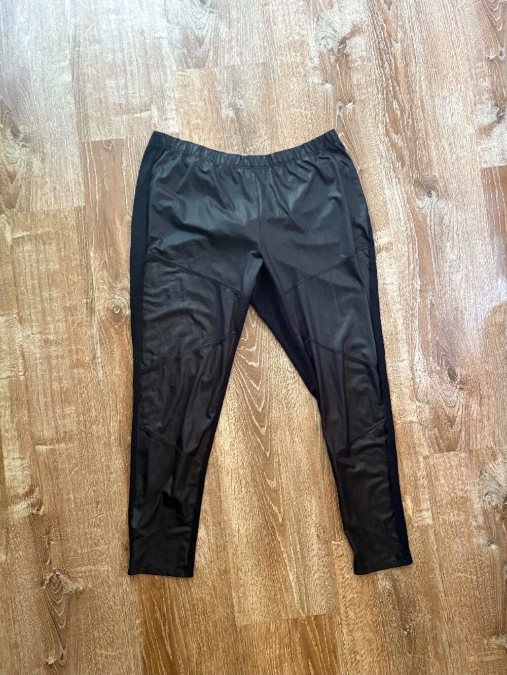 Torrid GUC size 3 Faux leather front leggings